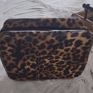 Trish McAvoy makeup planner for brushes and makeup for traveling